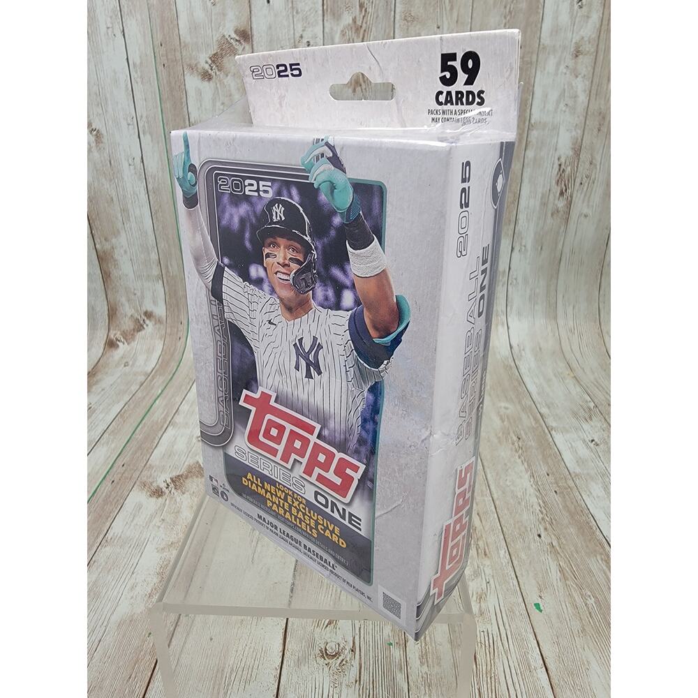 2025 Series 1 Baseball Trading Card Hanger Box (59 Cards) - Picture 4 of 5